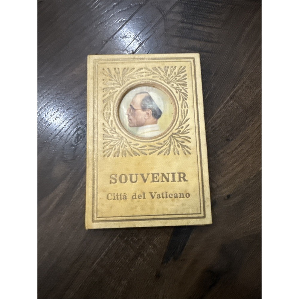 Pope Pius XII Citta del vaticano booklet with stamps and medallions